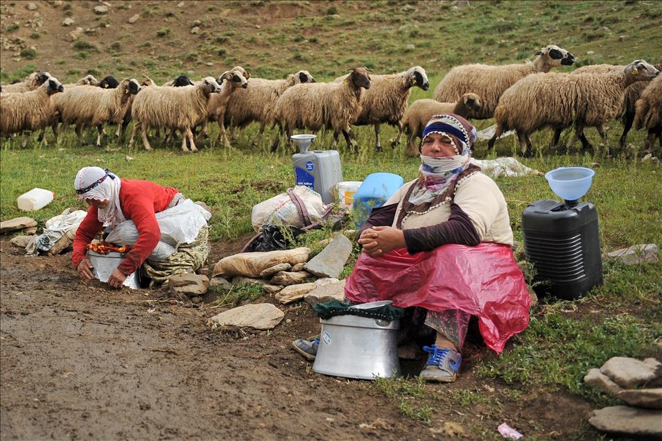 Doğu ve Güneydoğu'nun zor zanaatı kadın olmak