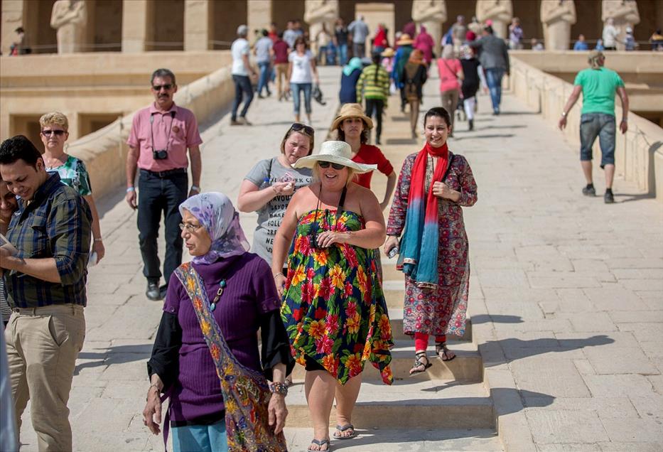 Mısır'da Kadın Firavun Hatşepsut'un Tapınağı