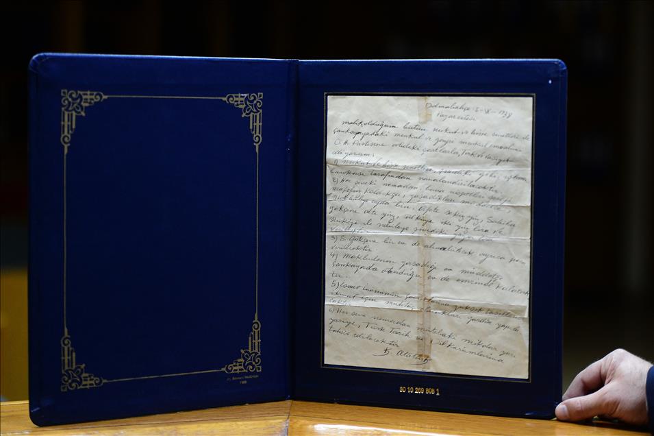 Atatürk'ün vasiyetnamesinin orijinalini AA görüntüledi