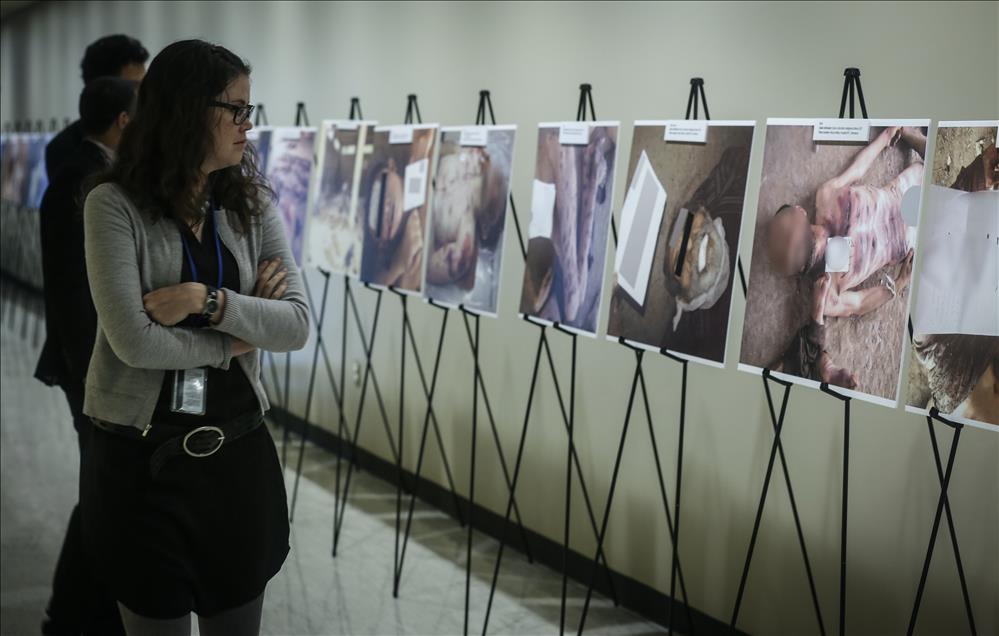 UN Syria Exhibition - Graphic torture images on display in New York