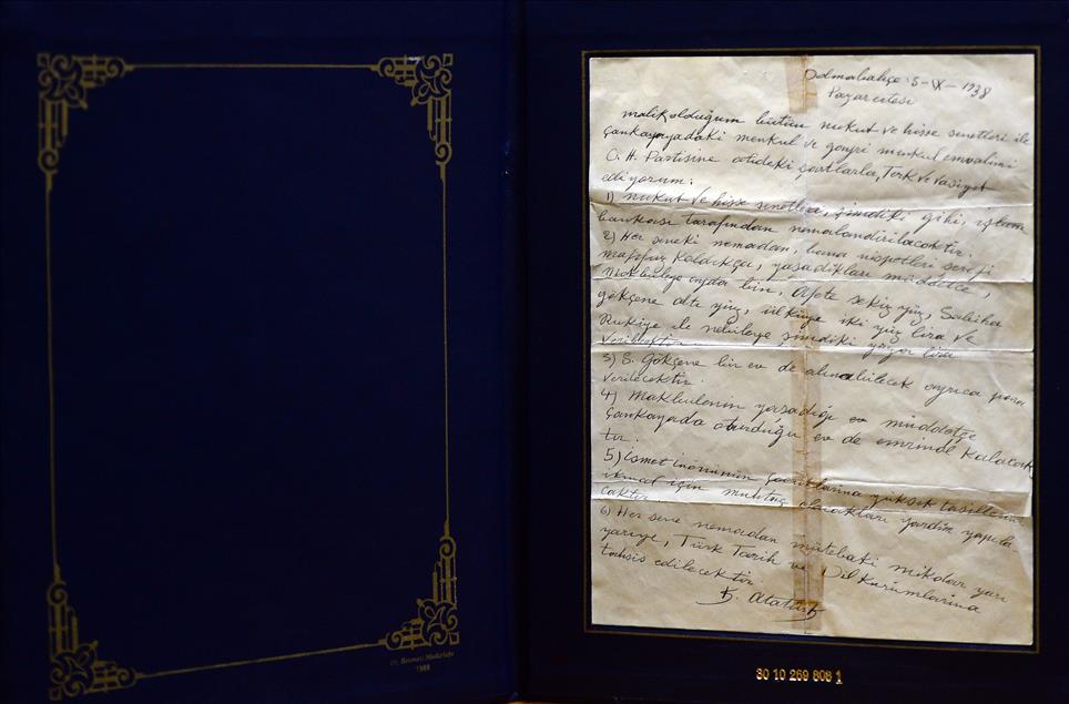 Atatürk'ün vasiyetnamesinin orijinalini AA görüntüledi