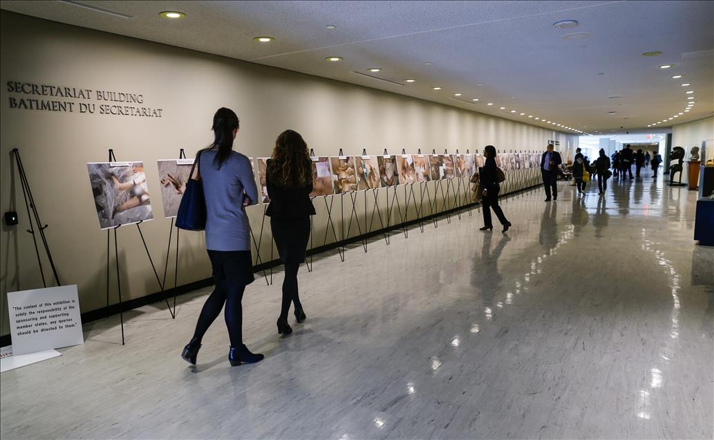 UN Syria Exhibition - Graphic torture images on display in New York