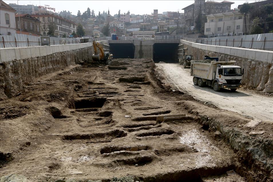 Konak Tünelleri'nde sona doğru