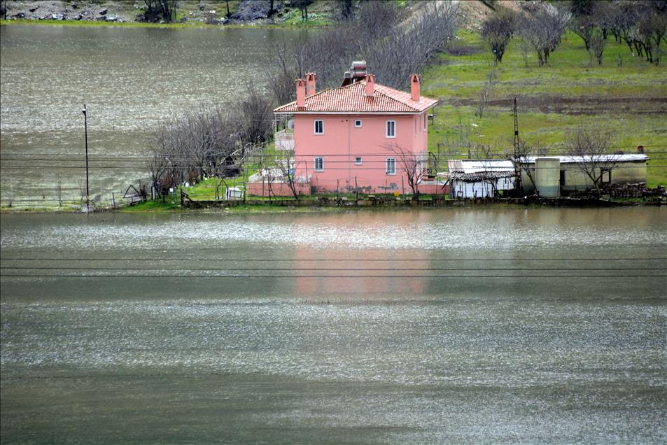Muğla'da sağanak etkili oluyor