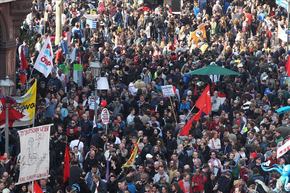 Avrupa Merkez Bankası yeni binası protesto edildi