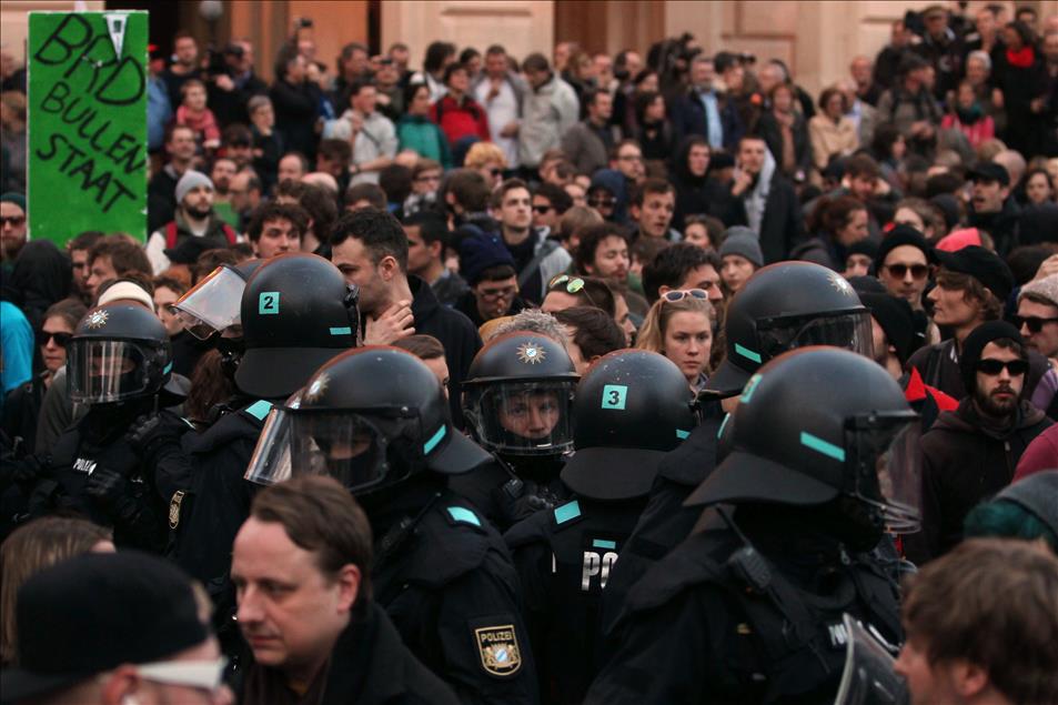 Avrupa Merkez Bankası yeni binası protesto edildi
