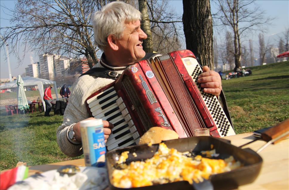 Bosna'da "yumurtalı" bahar kutlaması