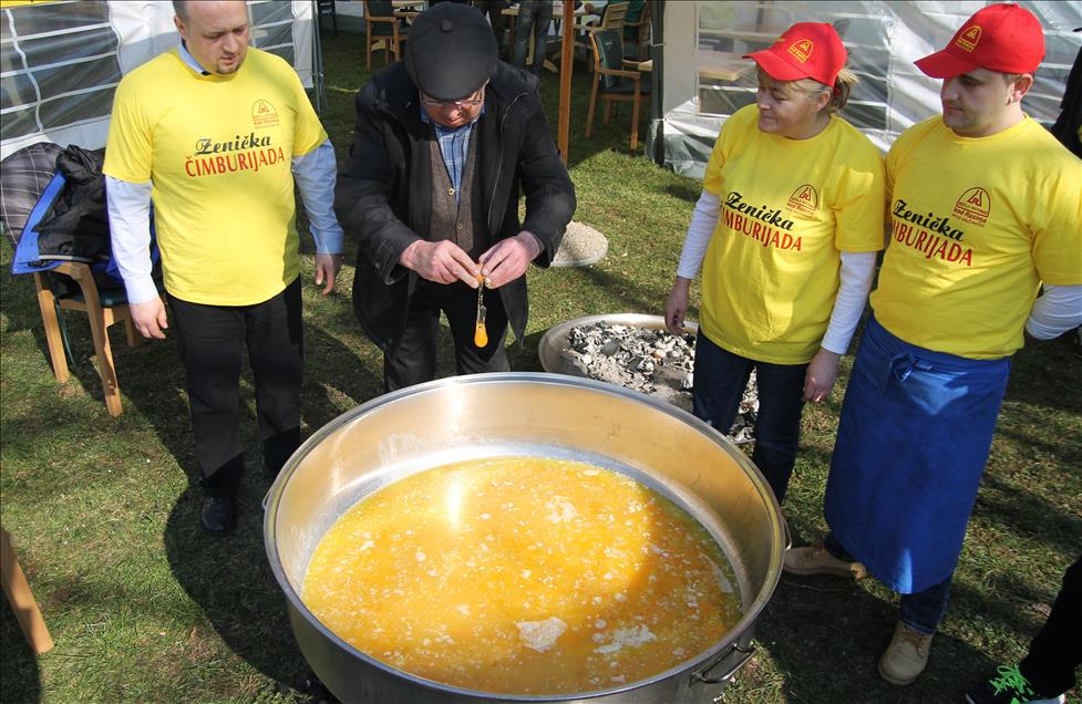 Bosna'da "yumurtalı" bahar kutlaması