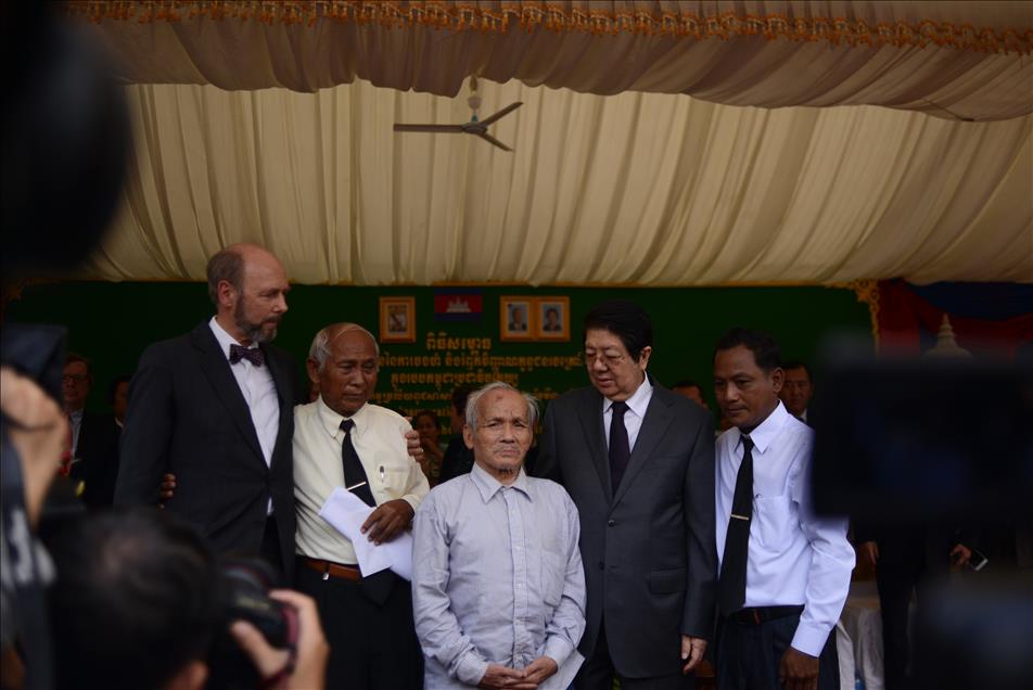 Memorial for Khmer Rouge victims unveiled in Cambodia