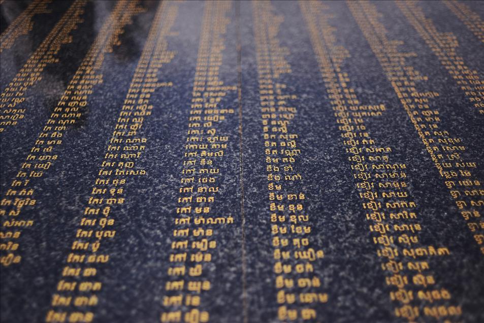 Memorial for Khmer Rouge victims unveiled in Cambodia