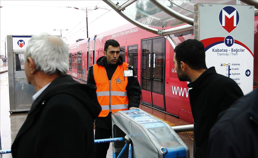 İstanbul'da metro ve tramvay seferleri durdu