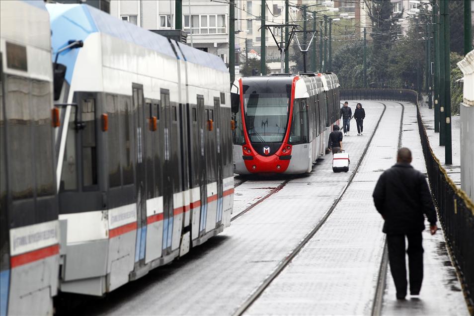 İstanbul'da metro ve tramvay seferleri durdu