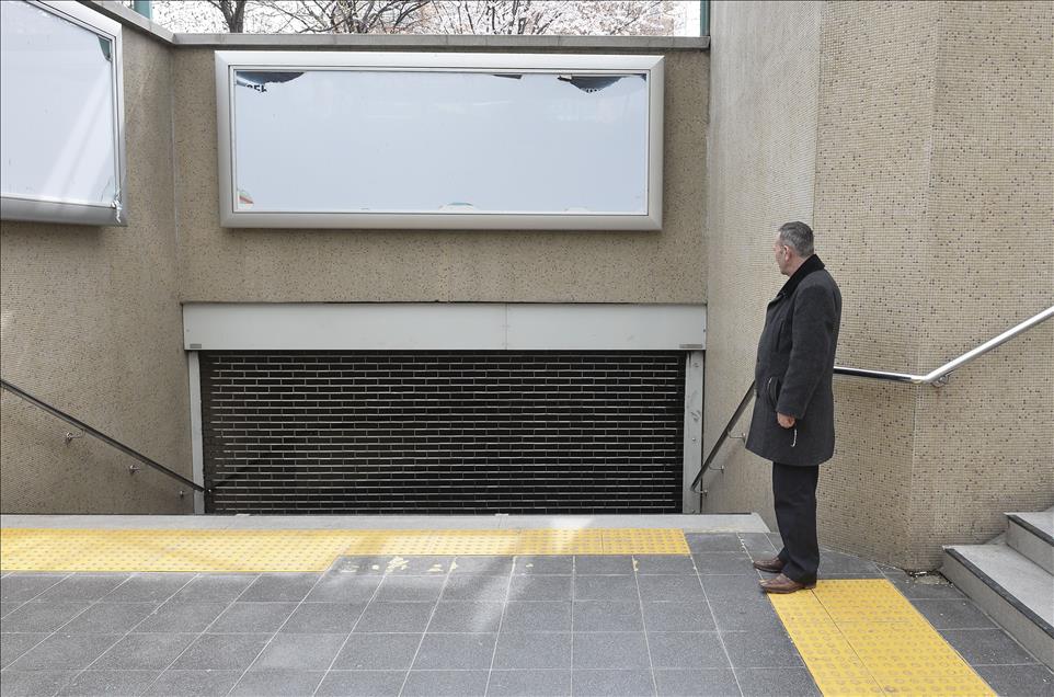 Elektrik kesintisi metro seferlerini aksattı