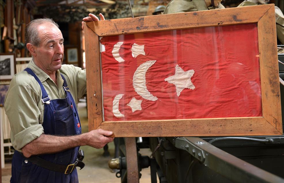 Avustralya'daki savaş müzesinin en kıymetli emaneti Osmanlı bayrağı
