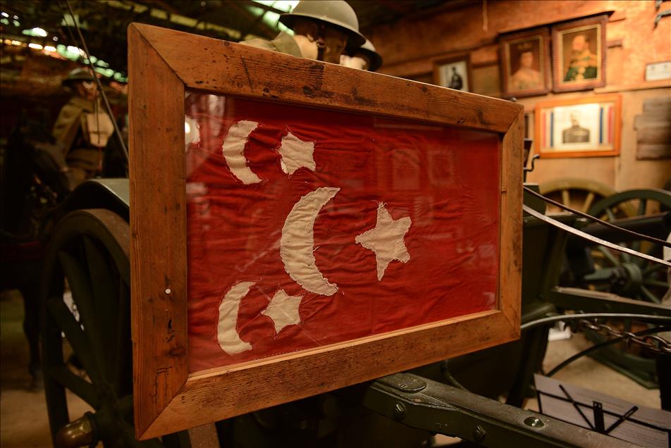 Avustralya'daki savaş müzesinin en kıymetli emaneti Osmanlı bayrağı