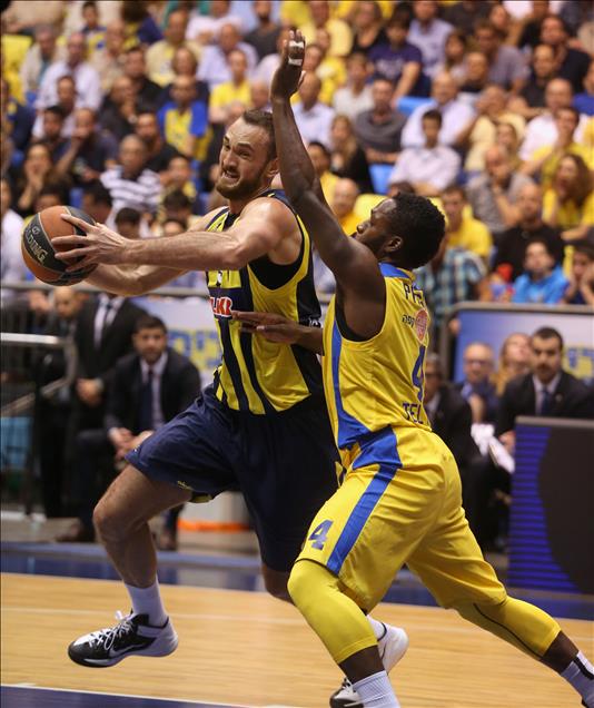 Fenerbahçe Ülker'den tarihi başarı