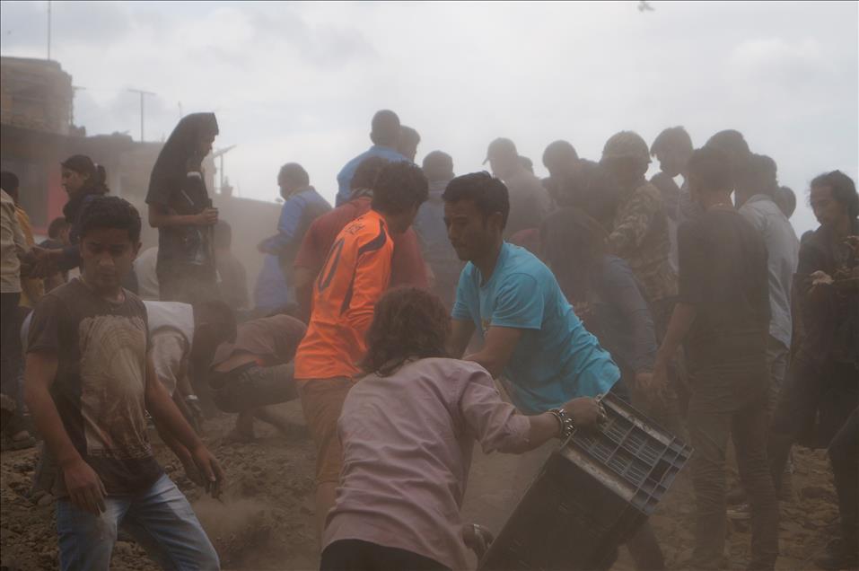 Nepal'de şiddetli deprem