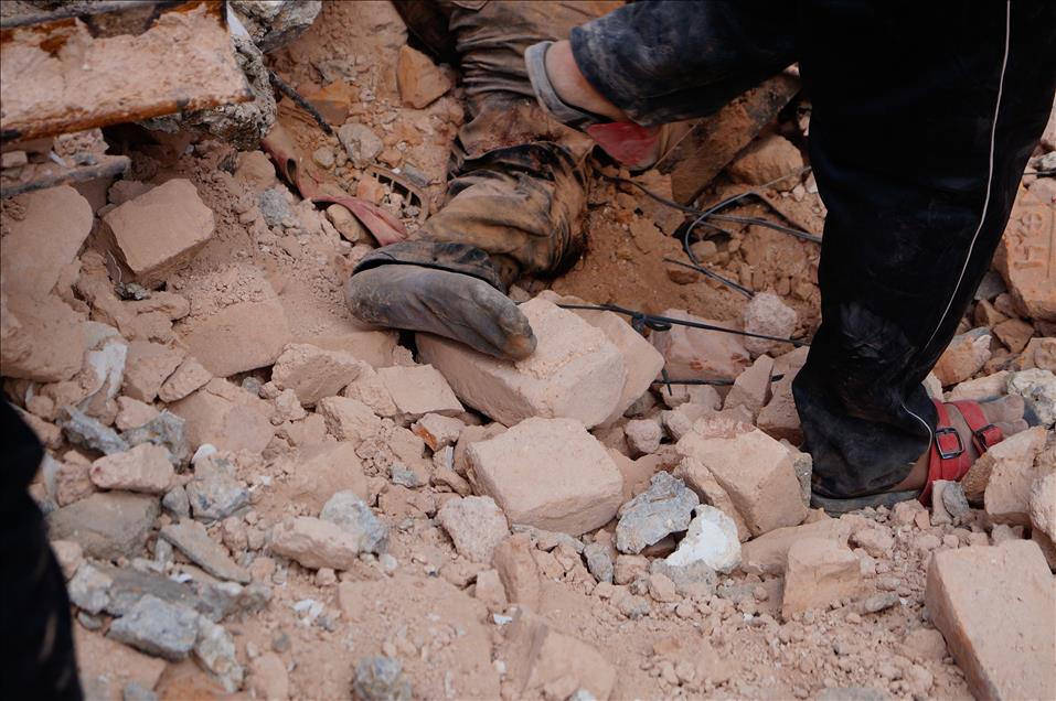 Nepal'de şiddetli deprem