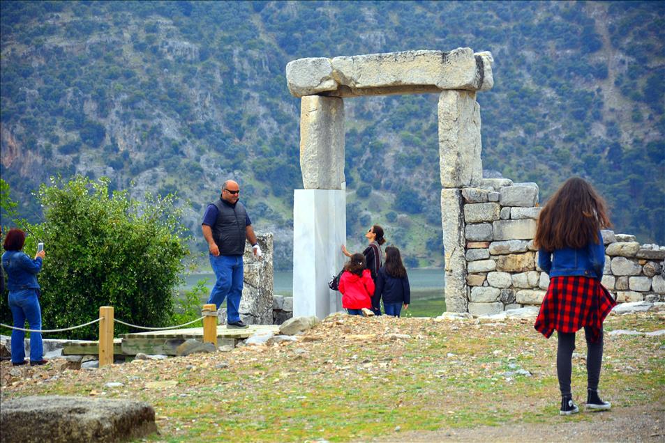 Kaunos Antik Kenti'ne ziyaretçi ilgisi