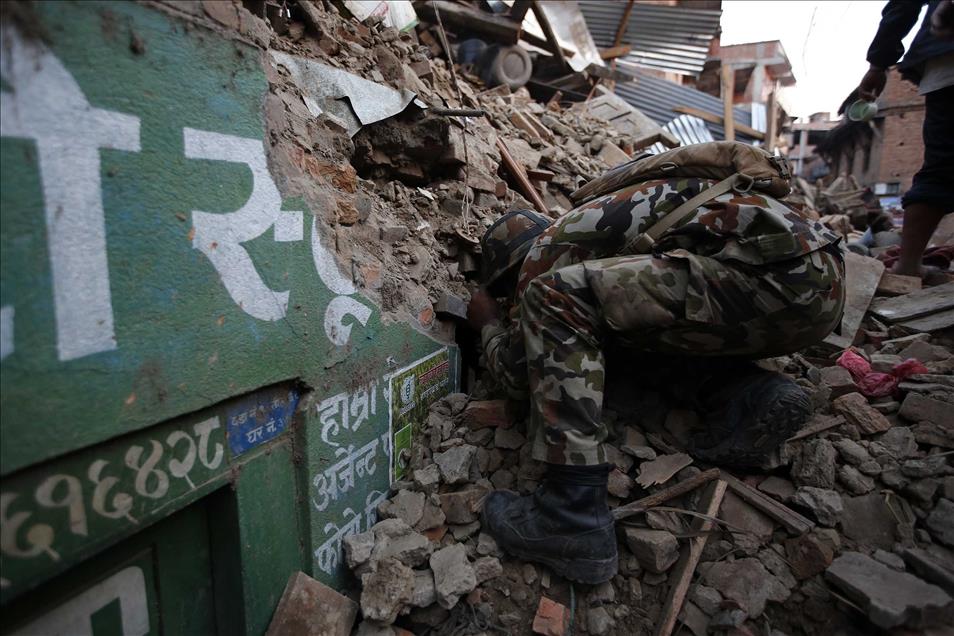 Powerful earthquake hits Nepal