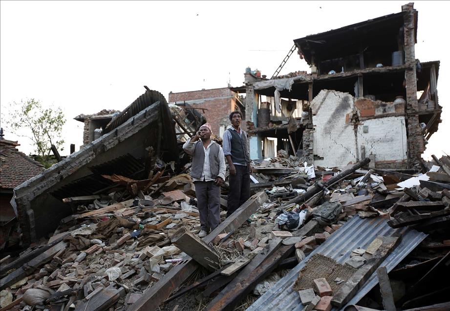 Powerful earthquake hits Nepal