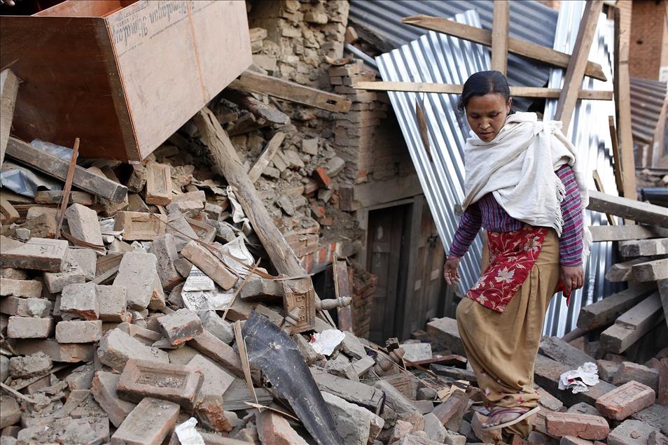 Powerful earthquake hits Nepal