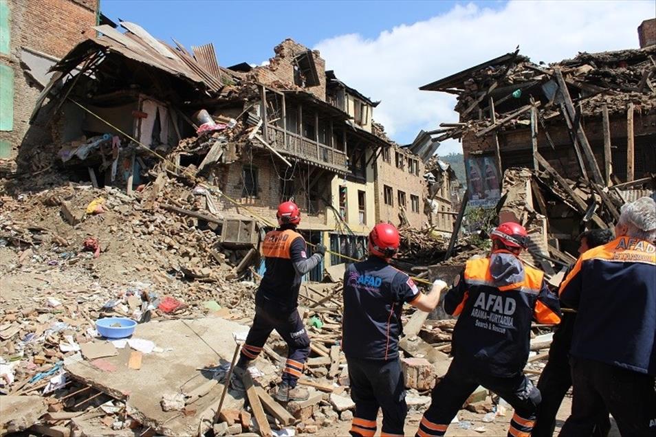 Powerful earthquake hits Nepal