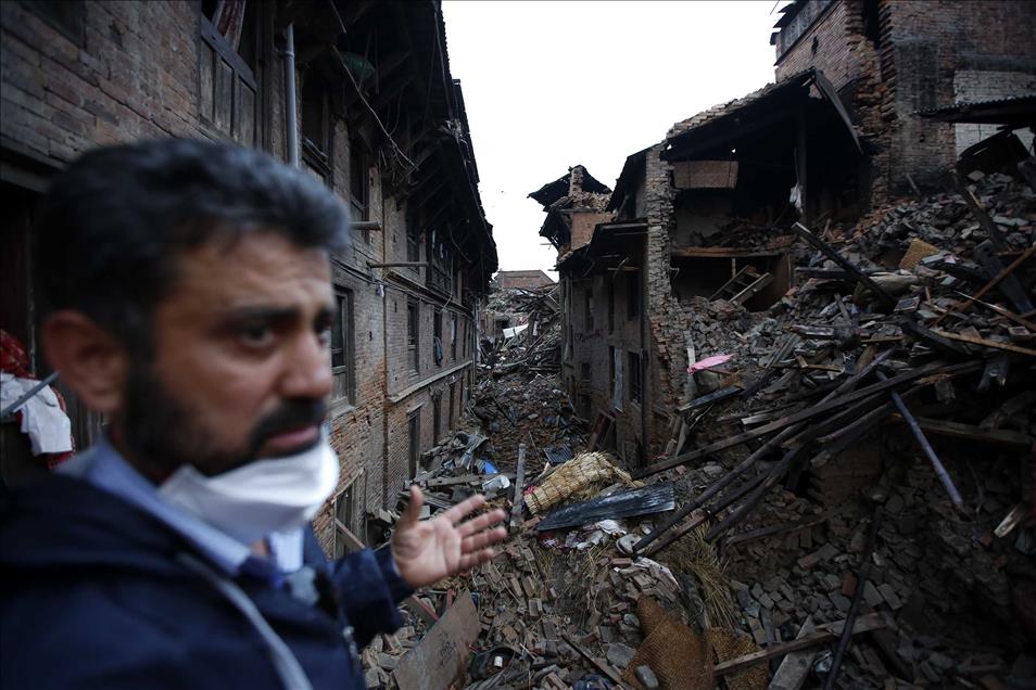 Powerful earthquake hits Nepal