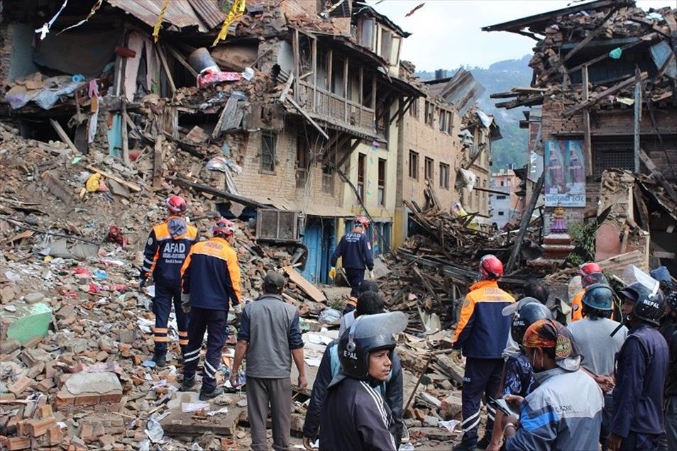 Powerful earthquake hits Nepal