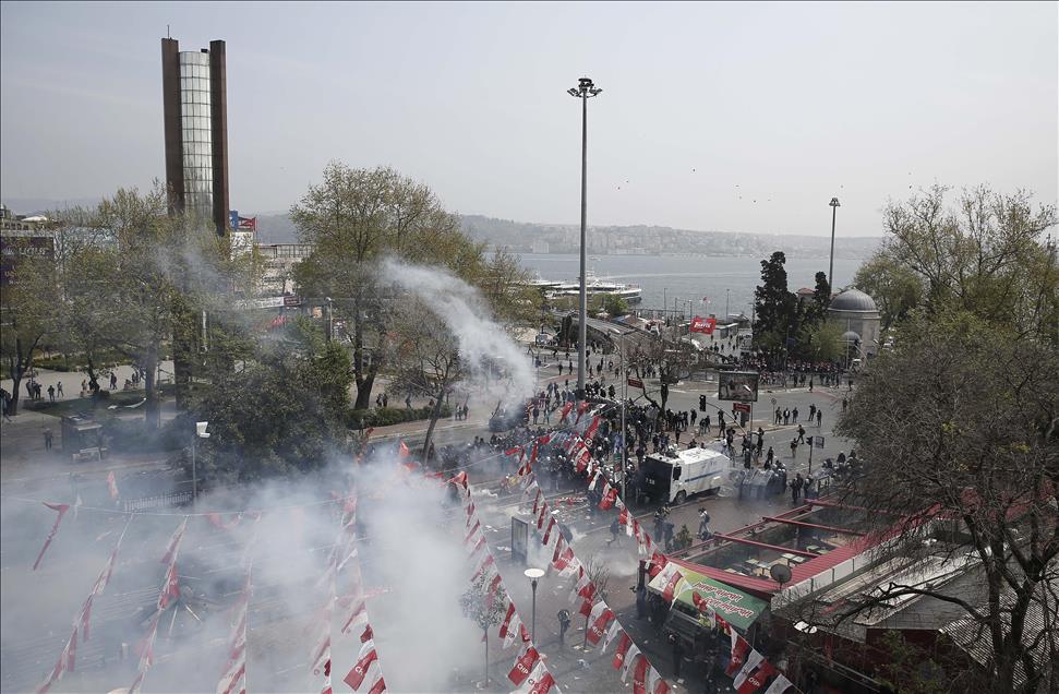 Beşiktaş'tan Taksim’e yürümek isteyen gruba müdahale