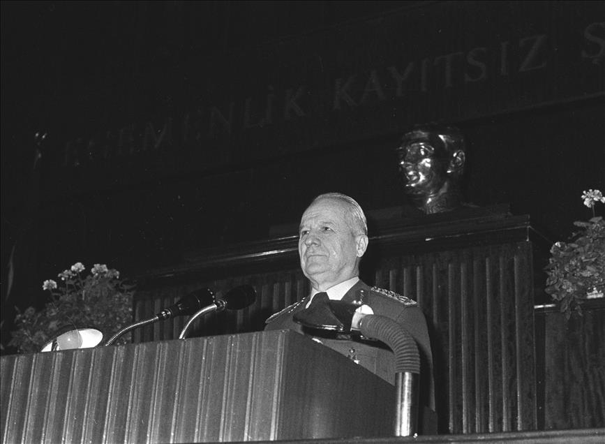 DEVLET BASKANI ORG. KENAN EVREN