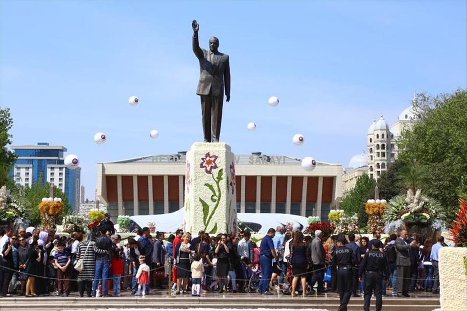 В Азербайджане проводится Праздник цветов