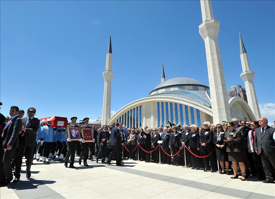 7. Cumhurbaşkanı Evren'in cenaze töreni
