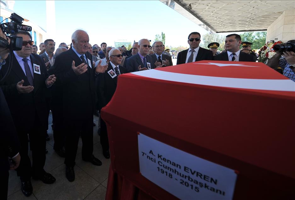 7. Cumhurbaşkanı Evren'in cenaze töreni
