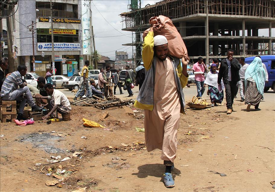 Addis Ababa'daki Mercato pazarı