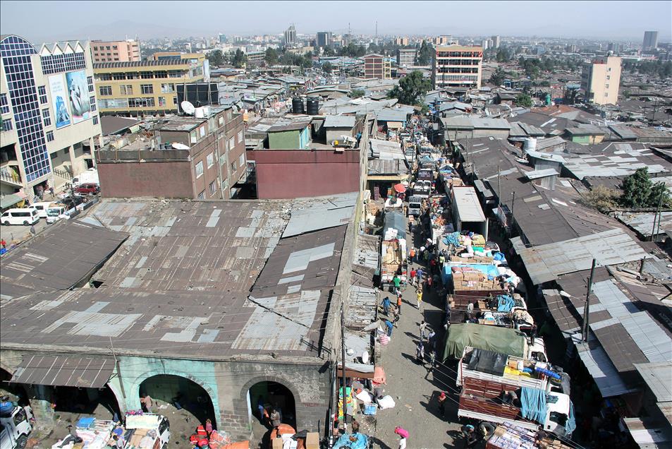 Addis Ababa'daki Mercato pazarı