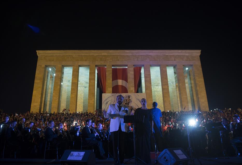 Anıtkabir'de 17 yıl sonra ilk konser