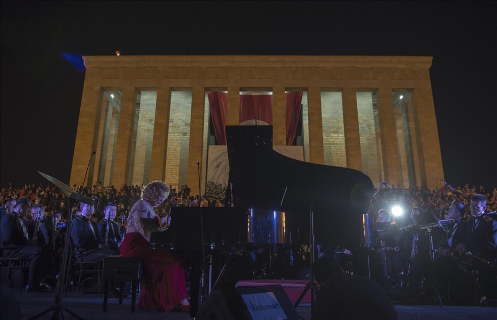 Anıtkabir'de 17 yıl sonra ilk konser
