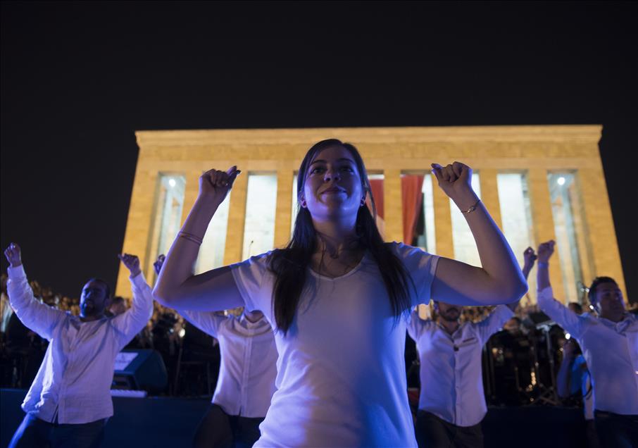 Anıtkabir'de 17 yıl sonra ilk konser