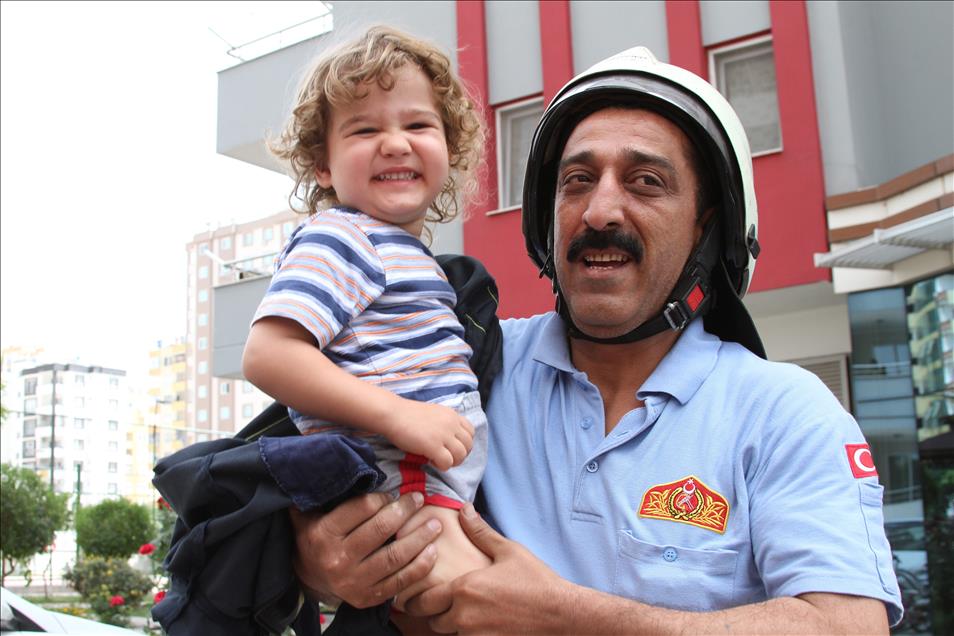 Adana'da apartmanda yangın