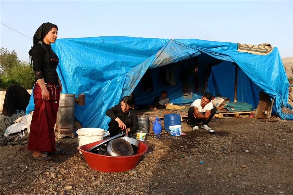 Syrian refugees hold on to the life in tent cities in Turkey