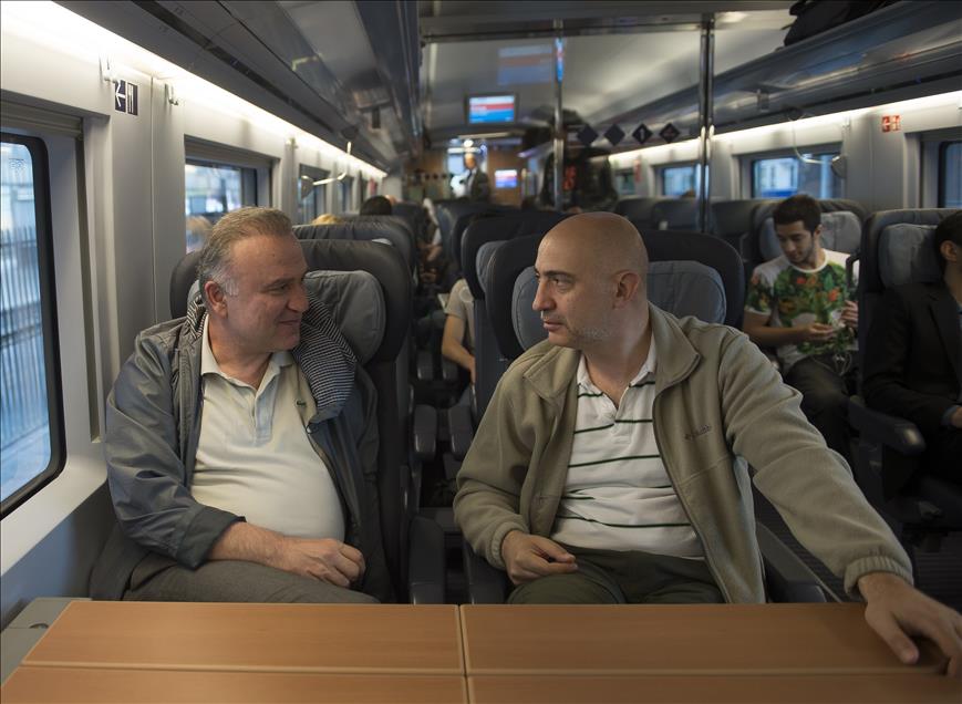 Çok yüksek hızlı tren setlerinin ilki seferine başladı