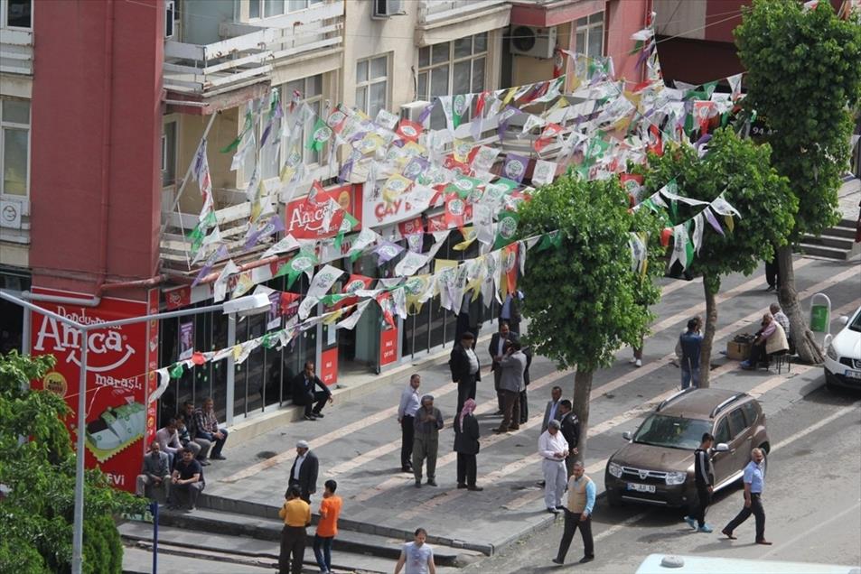 Siirt'te AK Parti'lilere yapılan saldırı kameralara yansıdı
