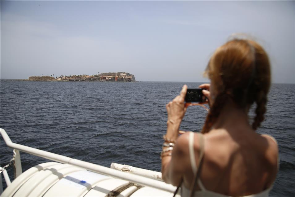 "Utanç Adası" Goree'ye turist akını