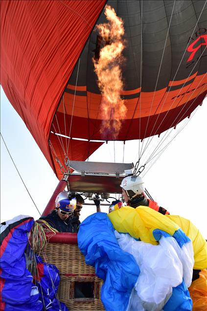 Paragliding and hydrogen balloon trip at Cappadocia, Turkey