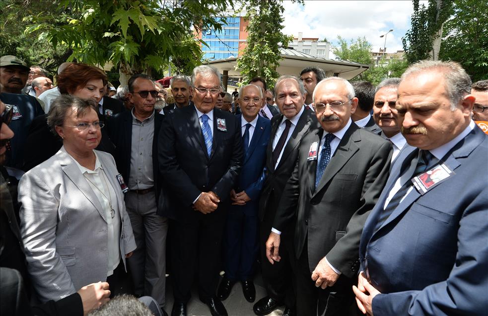 Gazeteci Cüneyt Arcayürek'in cenaze namazı