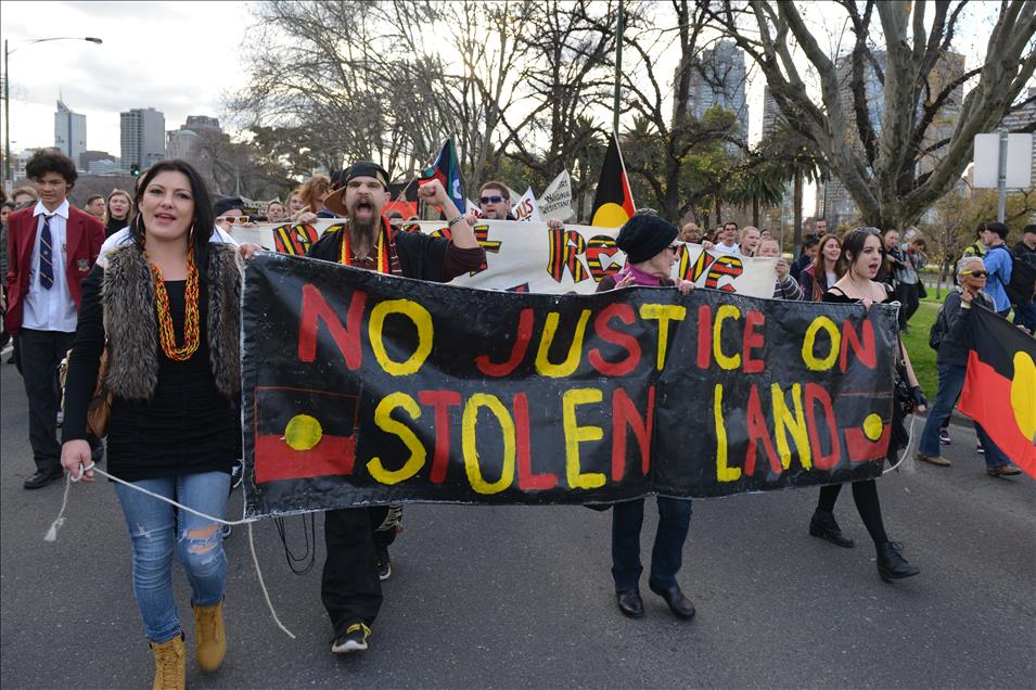 Melbourne'de Aborjin hakları için protesto düzenlendi