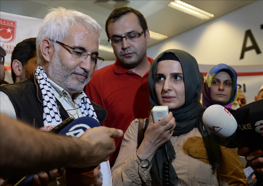 Türk gazetecilerin İsrail'de alıkonulması