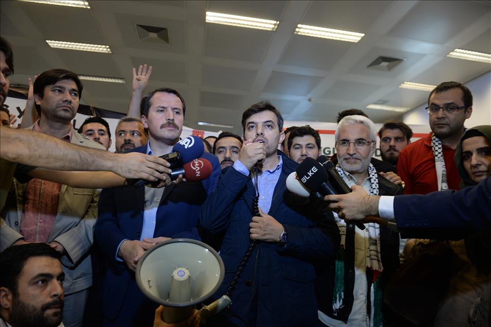 Türk gazetecilerin İsrail'de alıkonulması