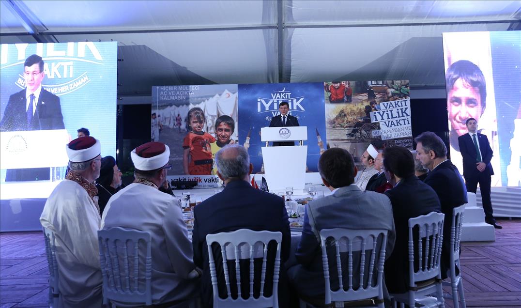 Başbakan Davutoğlu İstanbul'da